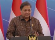 Soroti Gejolak Bursa Saham, Menko Airlangga Hartarto: IHSG Masih Negatif, tapi Sudah dalam Tren Positif