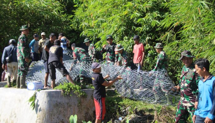 Kodim 0423/BU dan Pemkab Bengkulu Utara Bersinergi Atasi Dampak Banjir di Sungai Nokan