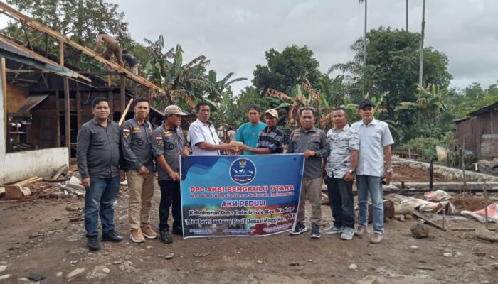 Solidaritas Antar-Desa: AKSI Bengkulu Utara Salurkan Bantuan untuk Korban Kebakaran di Lubuk Jale