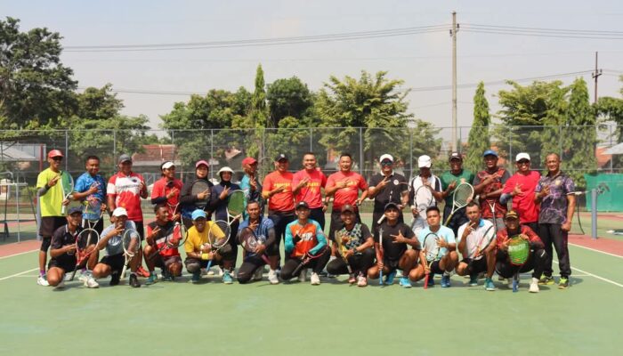 Wadan Pasmar 2 Berikan Motivasi kepada Tim Tenis Lapangan Marinir Jelang Porwiltim 2025