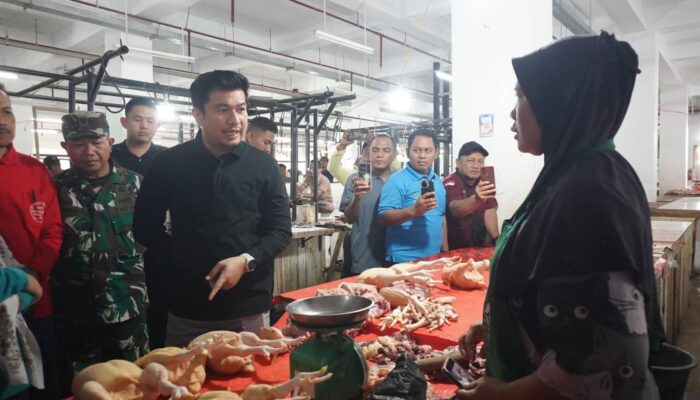 Sidak Pasar, Bupati Arie Jamin Kebutuhan Pokok di Bengkulu Utara Terkendali
