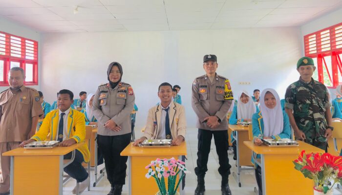 Pelajar di Padang Jaya Nikmati Program Makan Siang Gratis, Diawasi Langsung Tripika