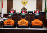 Sidang Perdana Kasus OTT KPK Rejang Lebong, Jaksa Dakwakan Tiga Kontraktor Pemberi Suap