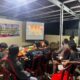 Pererat Kedekatan Polri dan Masyarakat,Polres Bengkulu Utara Ajak Warga Nobar Piala Dunia