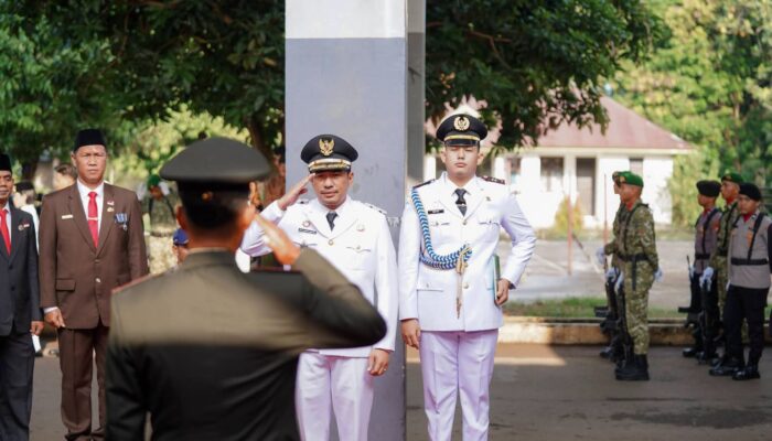 Upacara HUT ke-81 RI Khidmat, Bupati Arie Serukan Persatuan dan Gotong Royong